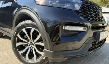 FORD Explorer  | 4×4 (doł. automatycznie) | Automatyczna | 401 KM | Czarny full
