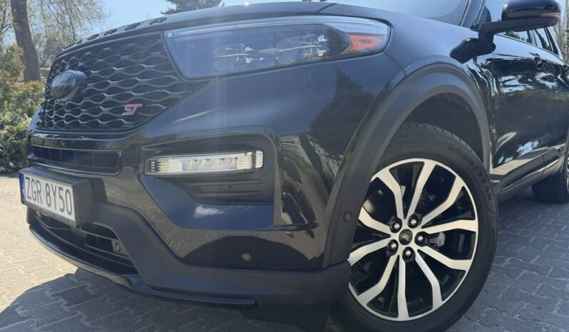 FORD Explorer  | 4×4 (doł. automatycznie) | Automatyczna | 401 KM | Czarny full