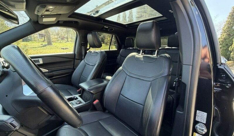 FORD Explorer  | 4×4 (doł. automatycznie) | Automatyczna | 401 KM | Czarny full