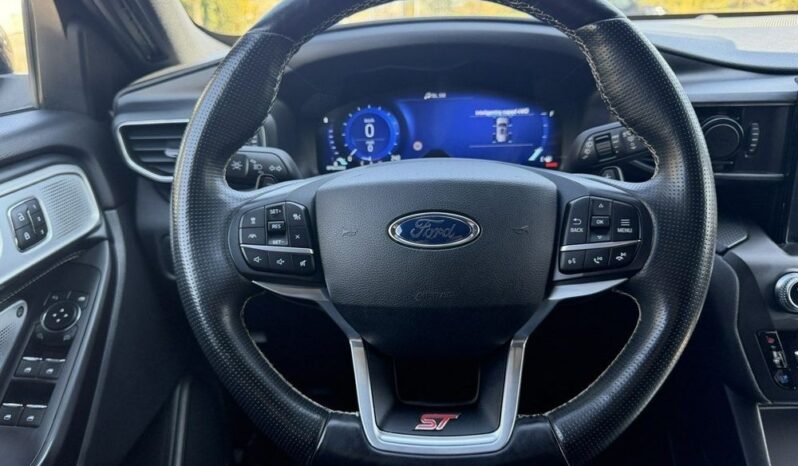 FORD Explorer  | 4×4 (doł. automatycznie) | Automatyczna | 401 KM | Czarny full