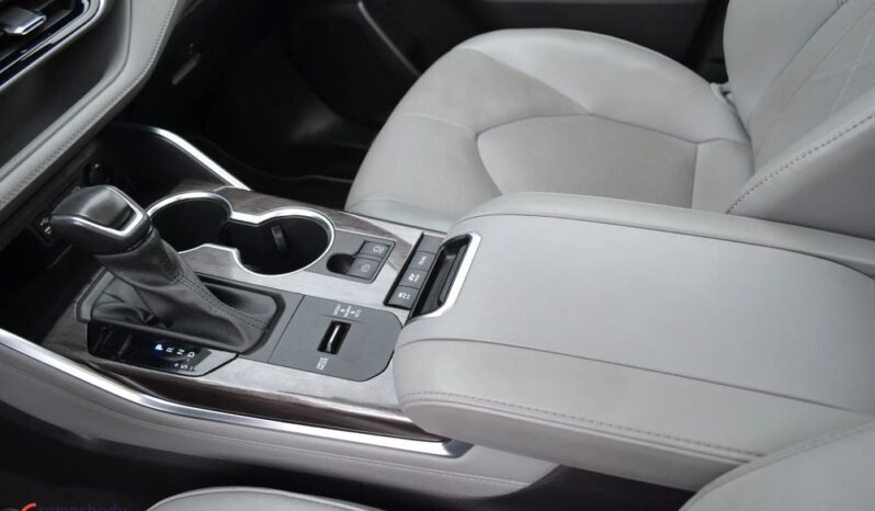 TOYOTA Highlander | 4×4 (doł. automatycznie) | Automatyczna | 248 KM | Czarny full