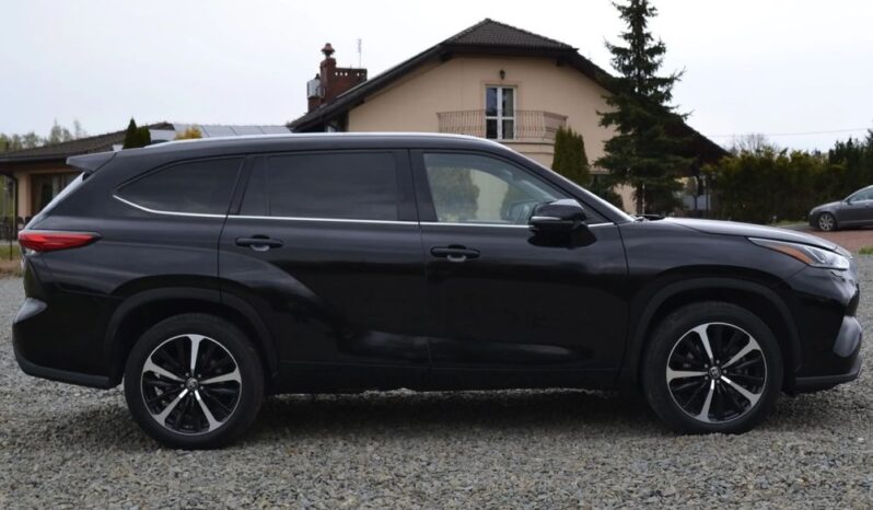TOYOTA Highlander | 4×4 (doł. automatycznie) | Automatyczna | 248 KM | Czarny full