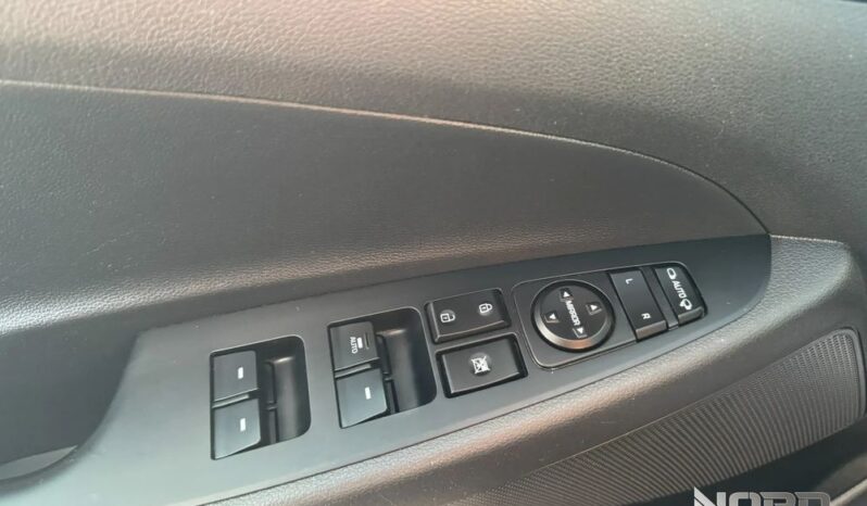 HYUNDAI Tucson  | FWD (przód) | Manualna | 141 KM | Niebieski full