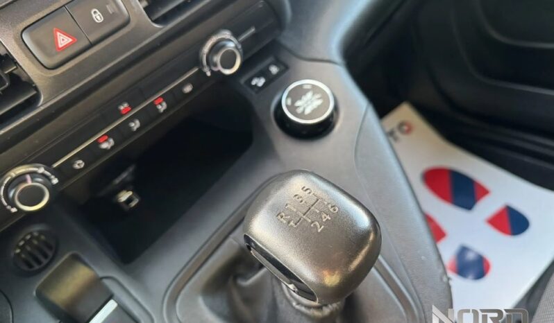 PEUGEOT Partner  | 4×4 (doł. ręcznie) | Manualna | 131 KM | Czerwony full