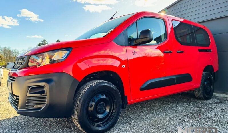 PEUGEOT Partner  | 4×4 (doł. ręcznie) | Manualna | 131 KM | Czerwony full