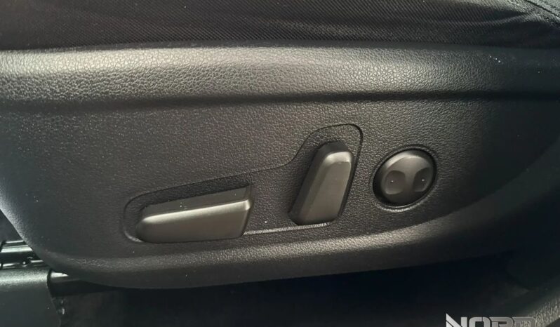 HYUNDAI Santa Fe | 4×4 (doł. automatycznie) | Automatyczna | 185 KM | Biały full