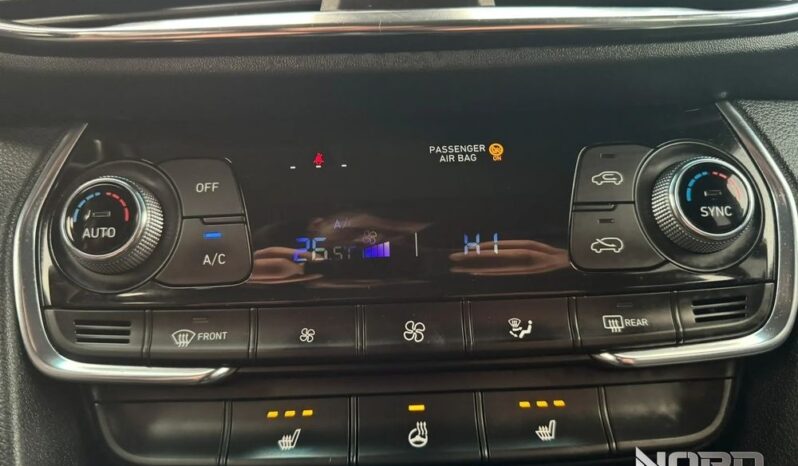 HYUNDAI Santa Fe | 4×4 (doł. automatycznie) | Automatyczna | 185 KM | Biały full