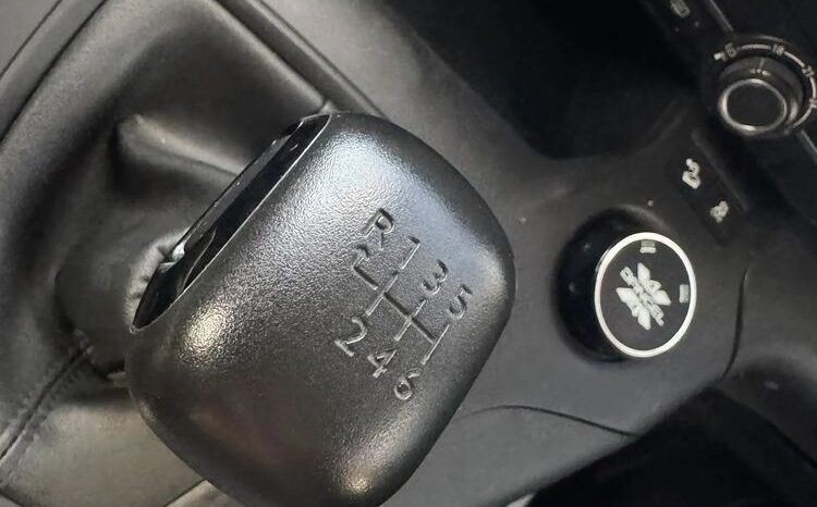 PEUGEOT Partner  | 4×4 (doł. ręcznie) | Manualna | 131 KM | Czerwony full