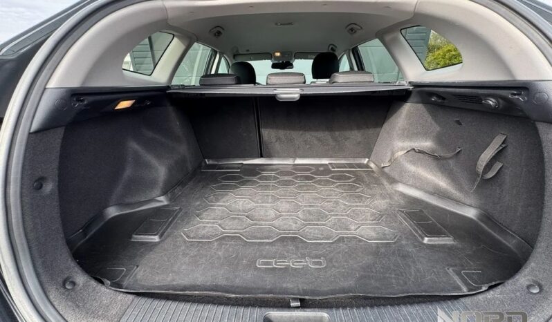 KIA Ceed  | FWD (przód) | Manualna | 120 KM | Czarny full