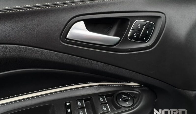 FORD Kuga  | 4×4 (stały) | Automatyczna | 150 KM | Biały full