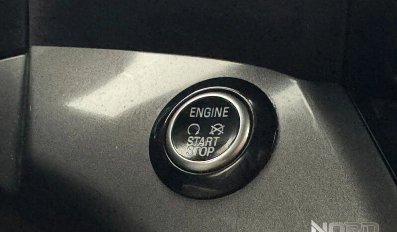 FORD Kuga  | 4×4 (stały) | Automatyczna | 150 KM | Biały full