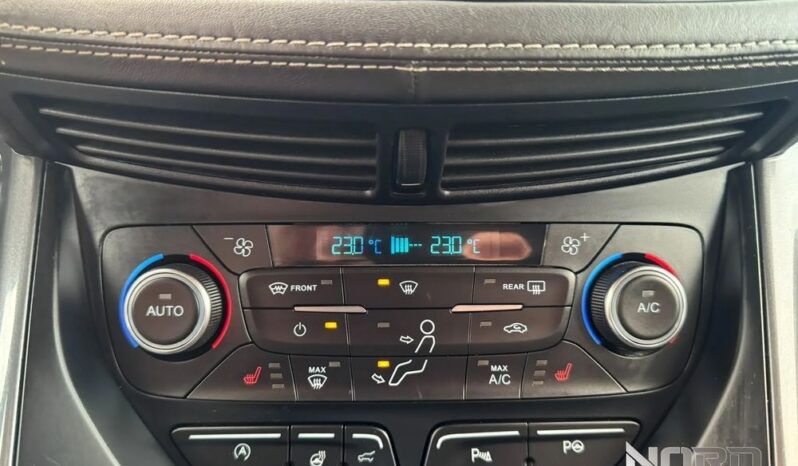 FORD Kuga  | 4×4 (stały) | Automatyczna | 150 KM | Biały full