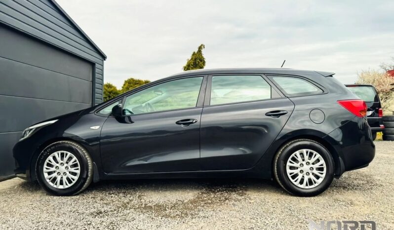 KIA Ceed  | FWD (przód) | Manualna | 110 KM | Czarny full