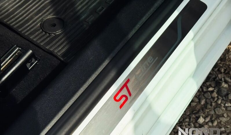 FORD Focus  | FWD (przód) | Automatyczna | 120 KM | Biały full