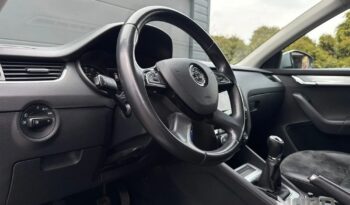 SKODA Octavia  | 4×4 (stały) | Manualna | 150 KM | Srebrny full