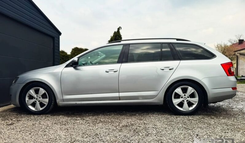 SKODA Octavia  | 4×4 (stały) | Manualna | 150 KM | Srebrny full
