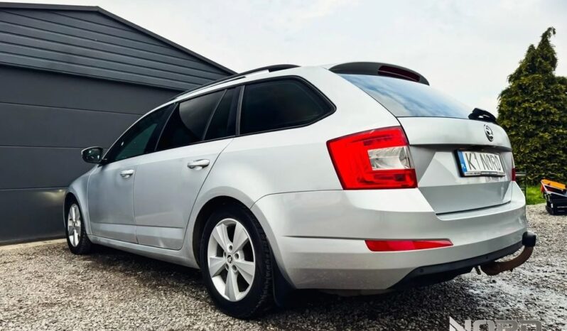 SKODA Octavia  | 4×4 (stały) | Manualna | 150 KM | Srebrny full