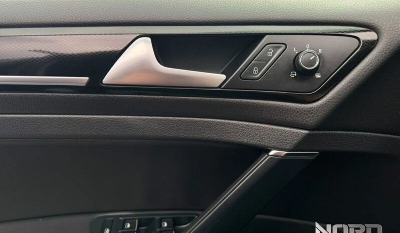 VOLKSWAGEN Golf  | FWD (przód) | Automatyczna | 140 KM | Czarny full