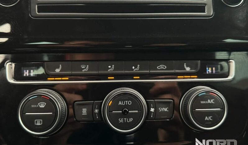 VOLKSWAGEN Golf  | FWD (przód) | Automatyczna | 140 KM | Czarny full