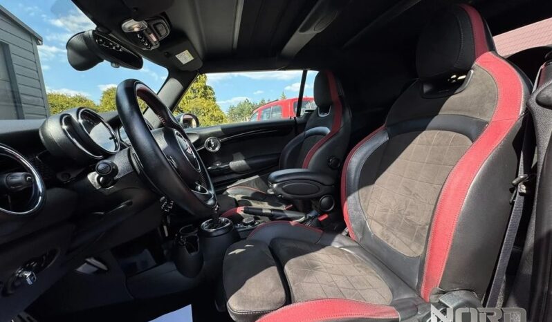 Mini Cooper S | FWD (przód) | Automatyczna | 231 KM | Czerwony full