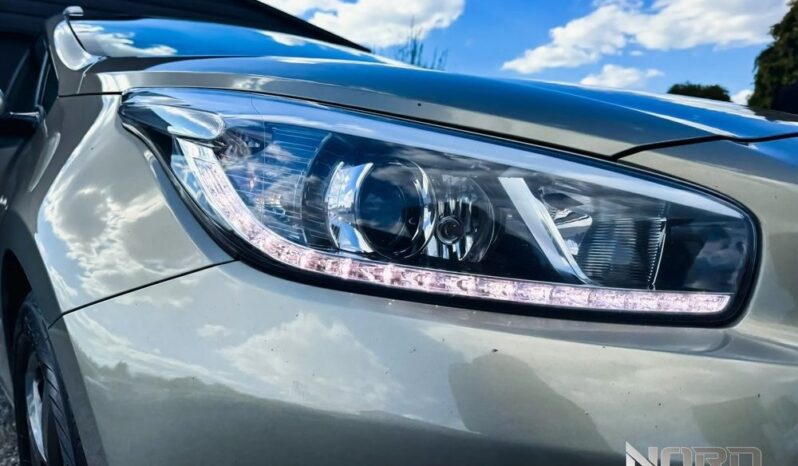 KIA Ceed  | FWD (przód) | Manualna | 135 KM | Beżowy full