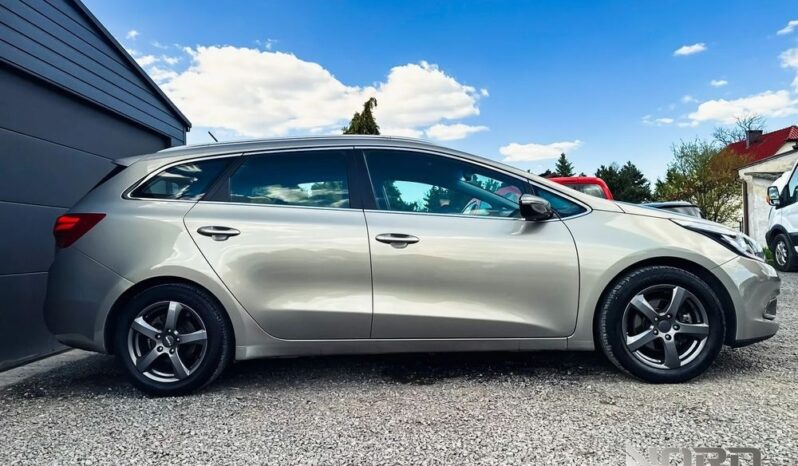 KIA Ceed  | FWD (przód) | Manualna | 135 KM | Beżowy full