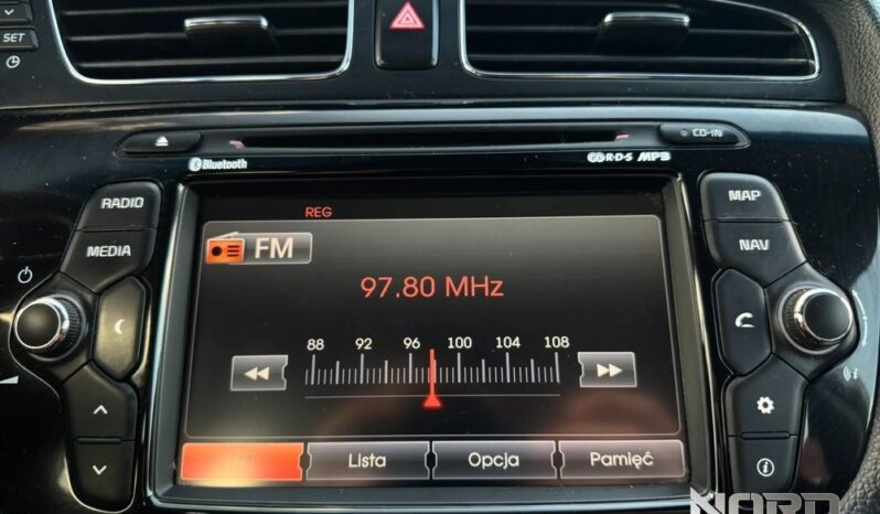 KIA Ceed  | FWD (przód) | Manualna | 135 KM | Beżowy full