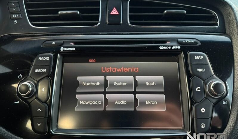 KIA Ceed  | FWD (przód) | Manualna | 135 KM | Beżowy full