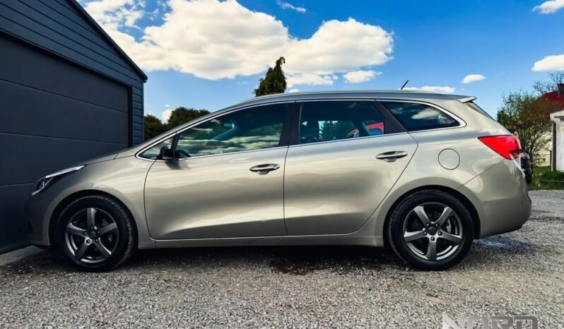 KIA Ceed  | FWD (przód) | Manualna | 135 KM | Beżowy full