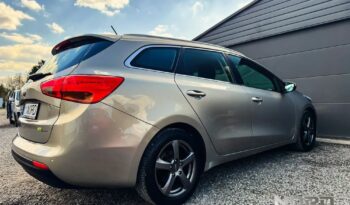 KIA Ceed  | FWD (przód) | Manualna | 135 KM | Beżowy full