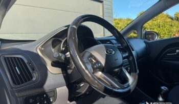 KIA Rio  | FWD (przód) | Manualna | 85 KM | Srebrny full