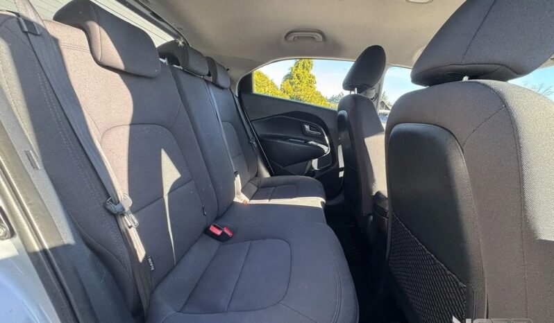 KIA Rio  | FWD (przód) | Manualna | 85 KM | Srebrny full