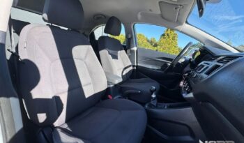 KIA Rio  | FWD (przód) | Manualna | 85 KM | Srebrny full