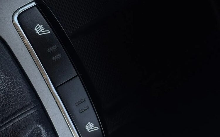 KIA Rio  | FWD (przód) | Manualna | 85 KM | Srebrny full