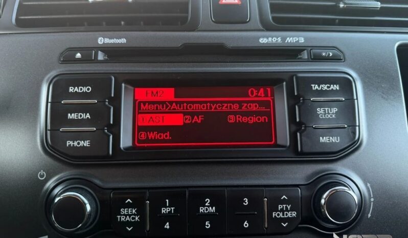 KIA Rio  | FWD (przód) | Manualna | 85 KM | Srebrny full