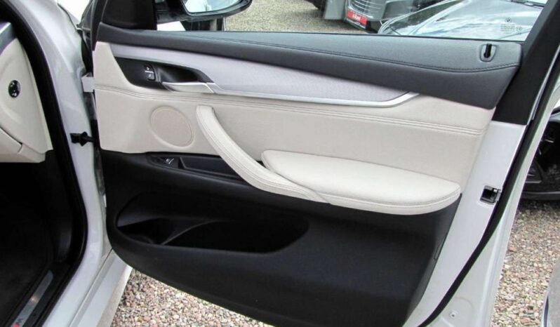 BMW X6 M | 4×4 (doł. automatycznie) | Automatyczna | 313 KM | Biały full