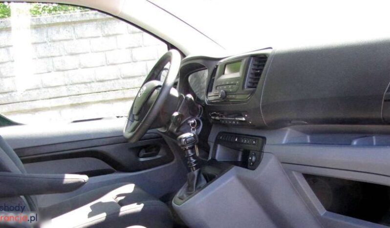 TOYOTA ProAce | FWD (przód) | Manualna | 120 KM | Srebrny full