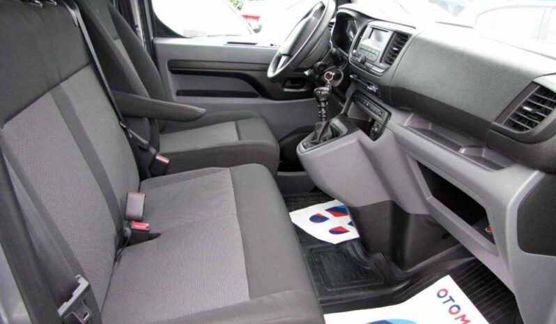 TOYOTA ProAce | FWD (przód) | Manualna | 120 KM | Srebrny full