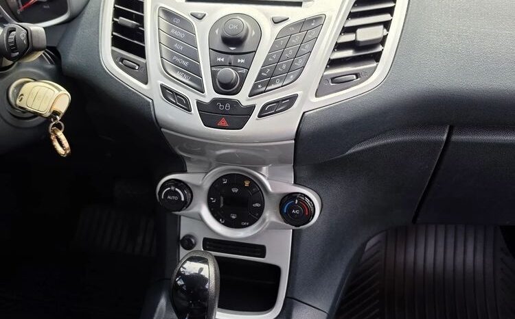 FORD Fiesta  | FWD (przód) | Automatyczna | 96 KM | Granatowy full