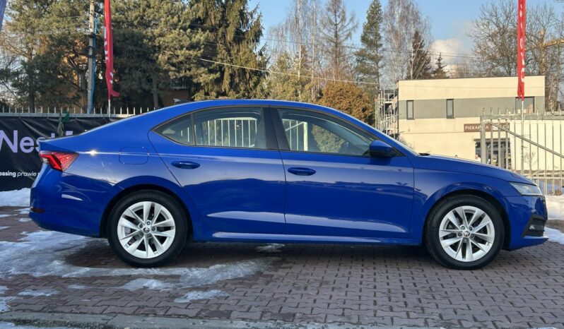 SKODA Octavia  | przedni | Manualna | 110 KM | Niebieski full