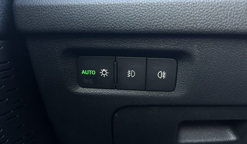 SKODA Octavia  | przedni | Manualna | 110 KM | Niebieski full