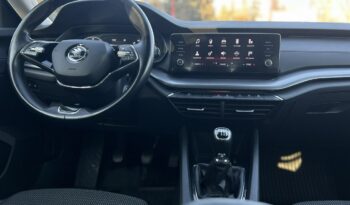 SKODA Octavia  | przedni | Manualna | 110 KM | Niebieski full