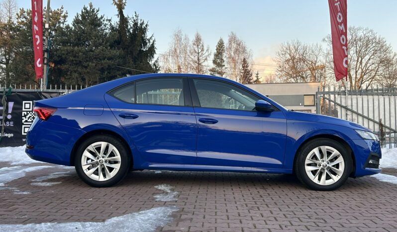 SKODA Octavia  | przedni | Manualna | 110 KM | Niebieski full