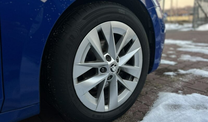 SKODA Octavia  | przedni | Manualna | 110 KM | Niebieski full