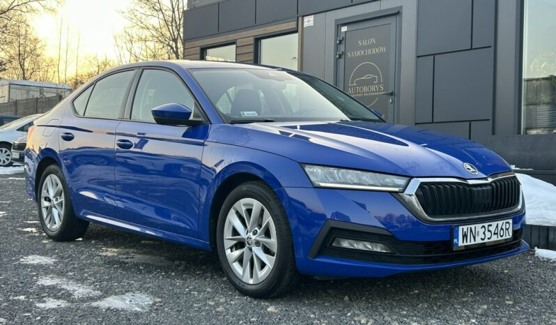 SKODA Octavia  | przedni | Manualna | 110 KM | Niebieski full
