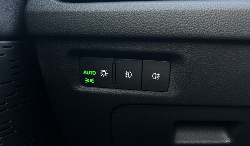 SKODA Octavia  | przedni | Manualna | 110 KM | Niebieski full