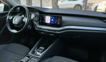 SKODA Octavia  | przedni | Automatyczna | 150 KM | Czarny full