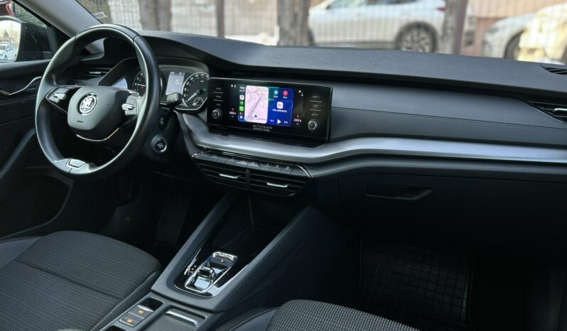 SKODA Octavia  | przedni | Automatyczna | 150 KM | Czarny full