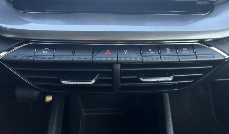 SKODA Octavia  | przedni | Automatyczna | 110 KM | Niebieski full