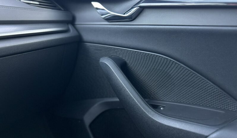 SKODA Octavia  | przedni | Automatyczna | 110 KM | Niebieski full